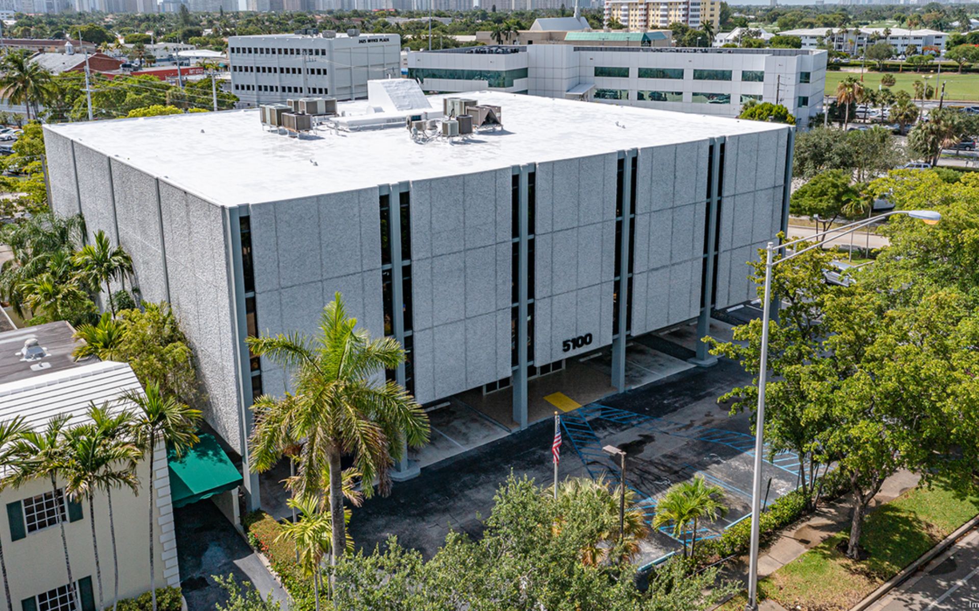 breeze airways headquarters